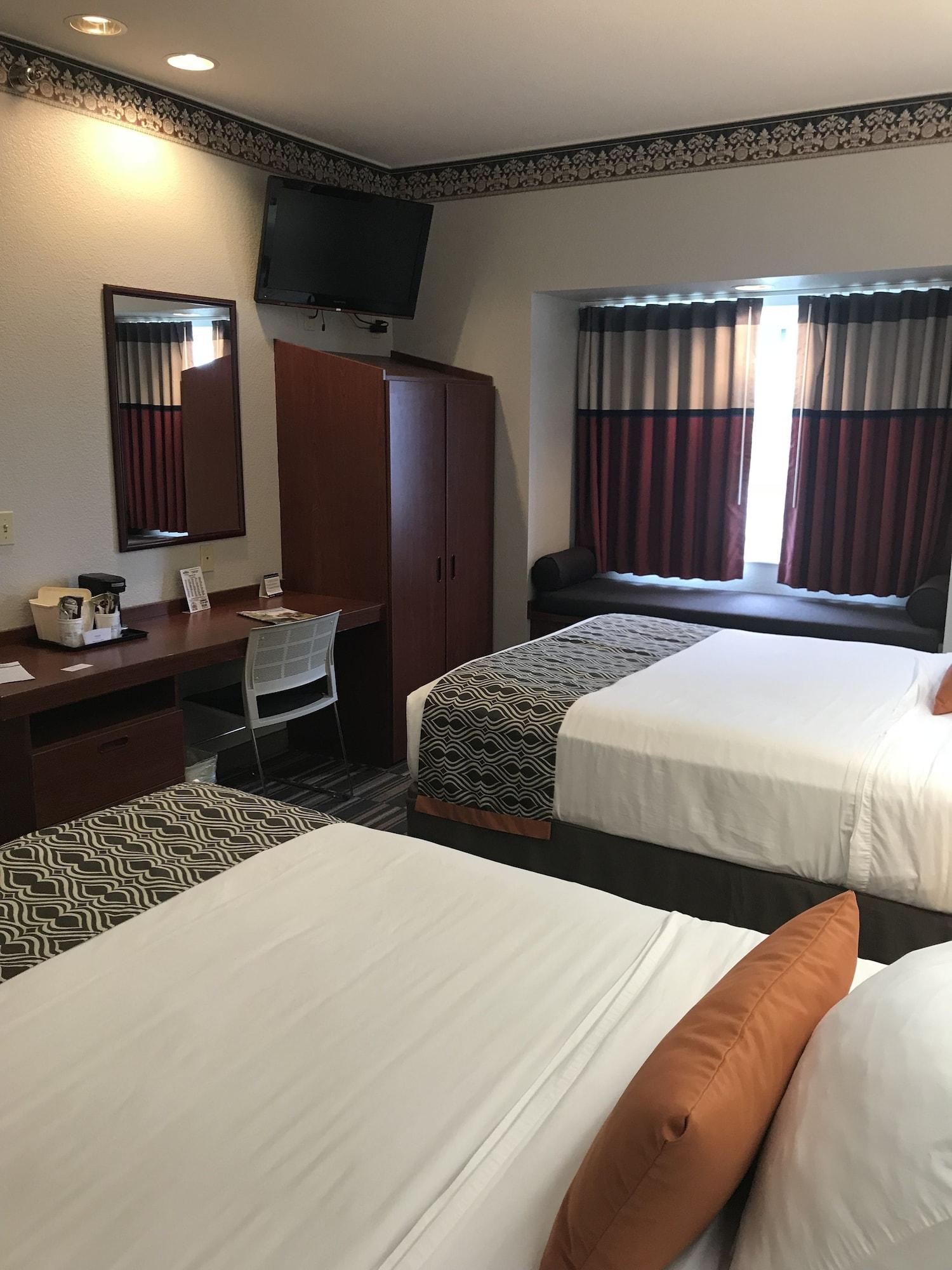 Microtel Inn & Suites Urbandale Ngoại thất bức ảnh