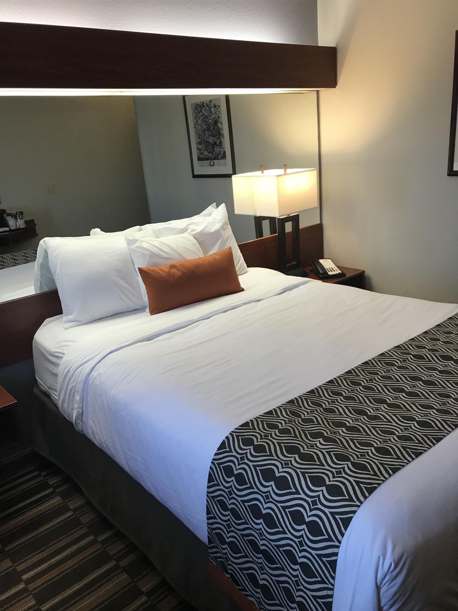 Microtel Inn & Suites Urbandale Ngoại thất bức ảnh