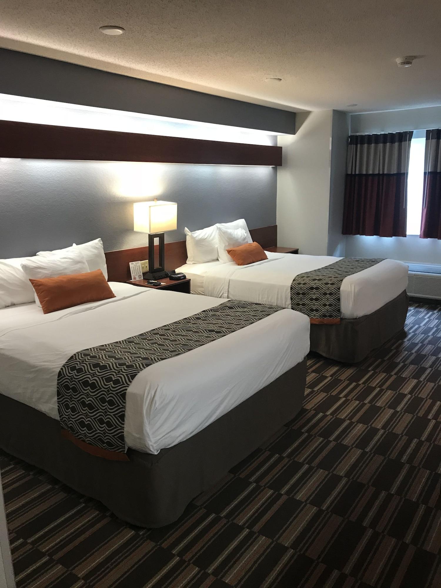Microtel Inn & Suites Urbandale Ngoại thất bức ảnh